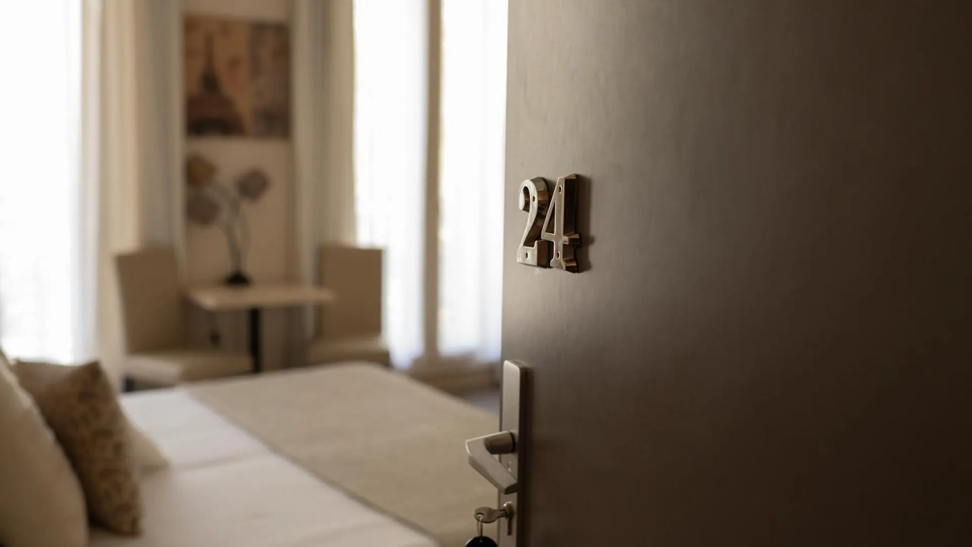 Hotel D'Argenson Paris 2*,