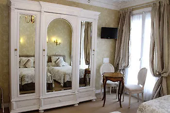 **  Hotel D'Argenson Paris France