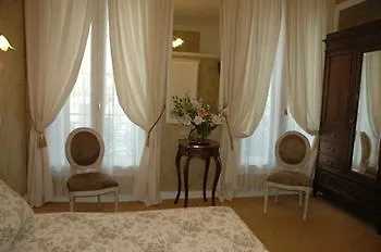 פריז Hotel D'Argenson